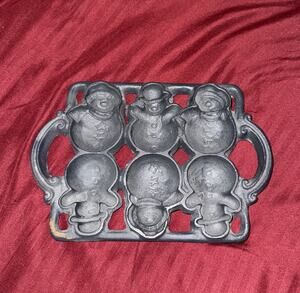 VTG John Wright Cast Iron Snowman Baking Mold Pan 9” X 6”